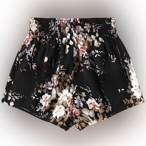 NWT Black High Waist Floral Shorts Size 2XL